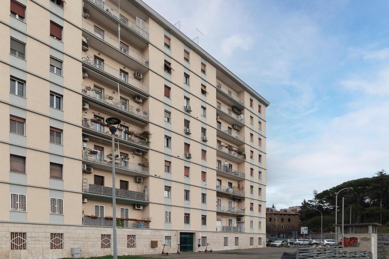 Sunny Apartment Piramide Řím Exteriér fotografie
